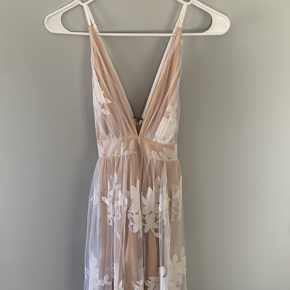 Special Occasion Maxi Dress with Velvet Floral Detail, Size M, Color Nude&White - Picture 15 of 16